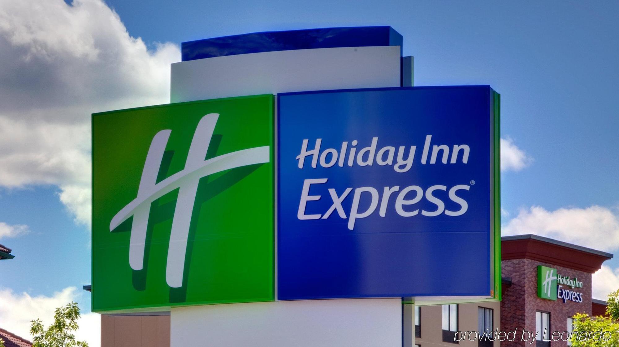 Holiday Inn Express & Suites Johnstown By Ihg Экстерьер фото